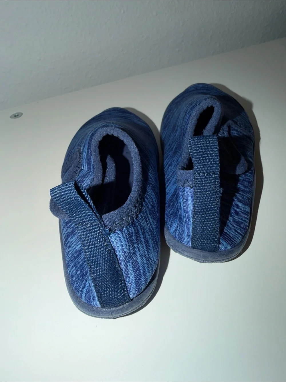 Old Navy Navy and Light Blue Kids Water Shoes